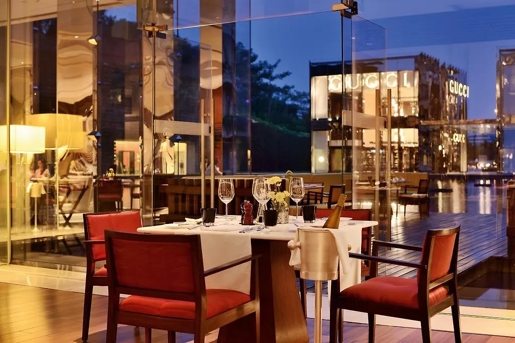 The Oberoi Gurgaon Hotel